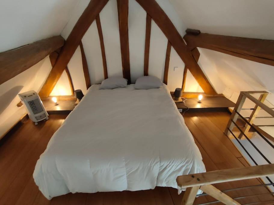 Le Ptit Loft Villa Brechamps Bagian luar foto